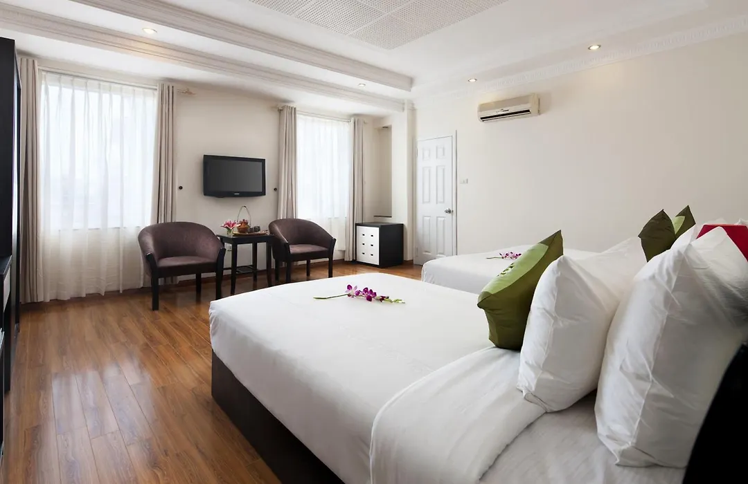 Serenity Villa Hotel-1